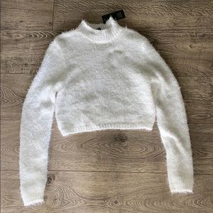 Fuzzy soft cropped sweater